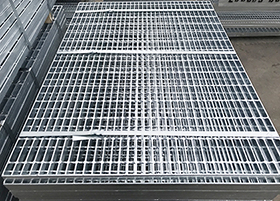 Serrated Type Fabricate Steel Grating