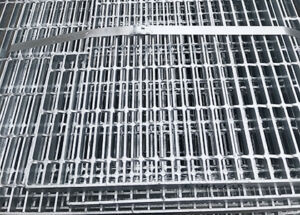 Serrated Type Fabricate Steel Grating