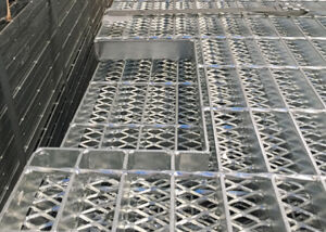 Expanded Mesh Steel Grating