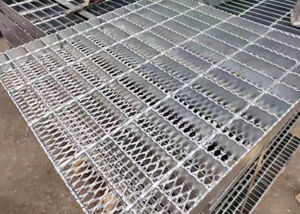 Expanded Mesh Steel Grating