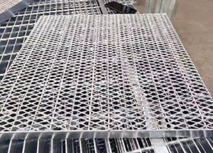 Expanded Mesh Steel Grating